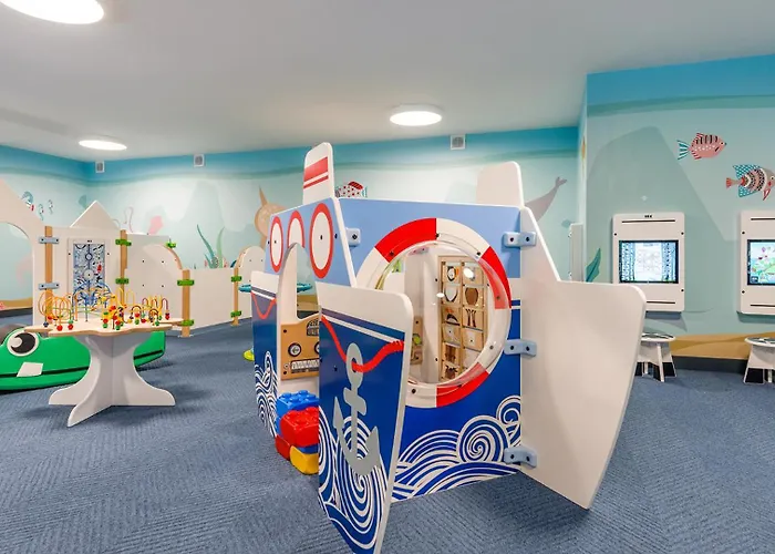 A215 - Parking Bawialnia Basen Fitnes W Cenie - Nadmorskie Tarasy - * Kołobrzeg