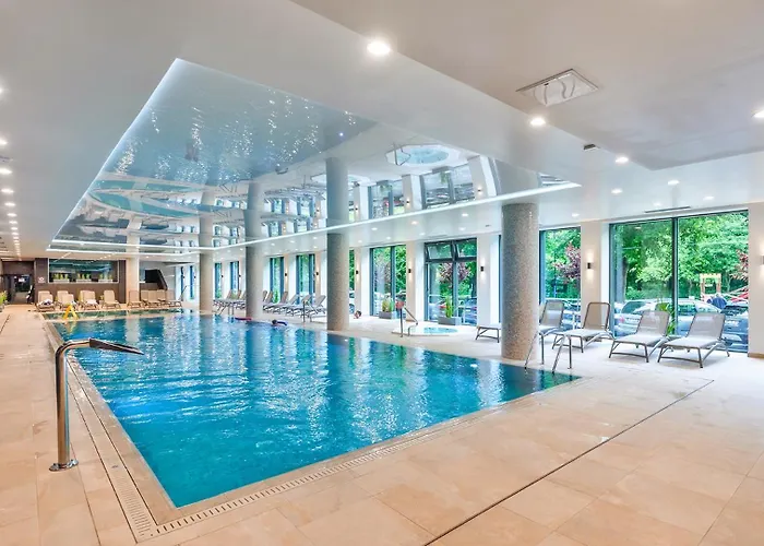 A215 - Parking Bawialnia Basen Fitnes W Cenie - Nadmorskie Tarasy - *