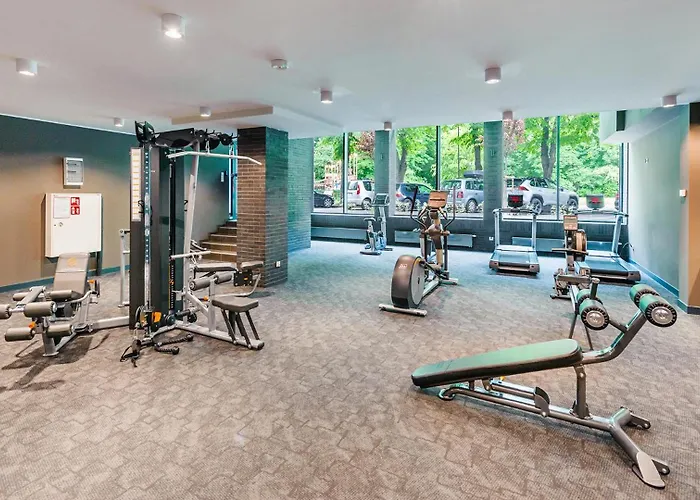 A215 - Parking Bawialnia Basen Fitnes W Cenie - Nadmorskie Tarasy - Kołobrzeg