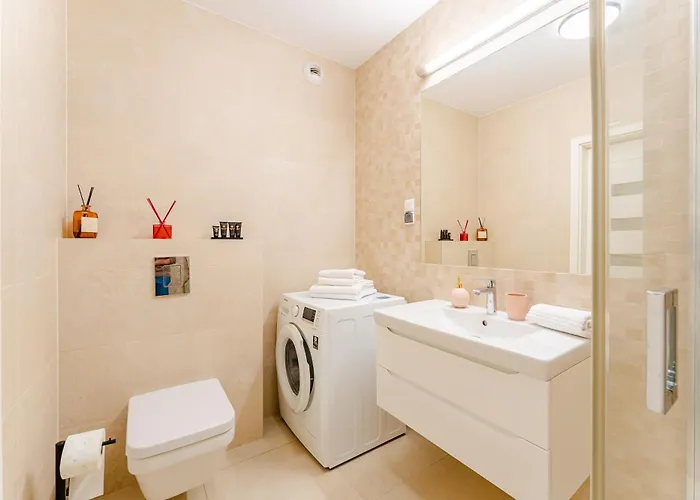 A215 - Parking Bawialnia Basen Fitnes W Cenie - Nadmorskie Tarasy -