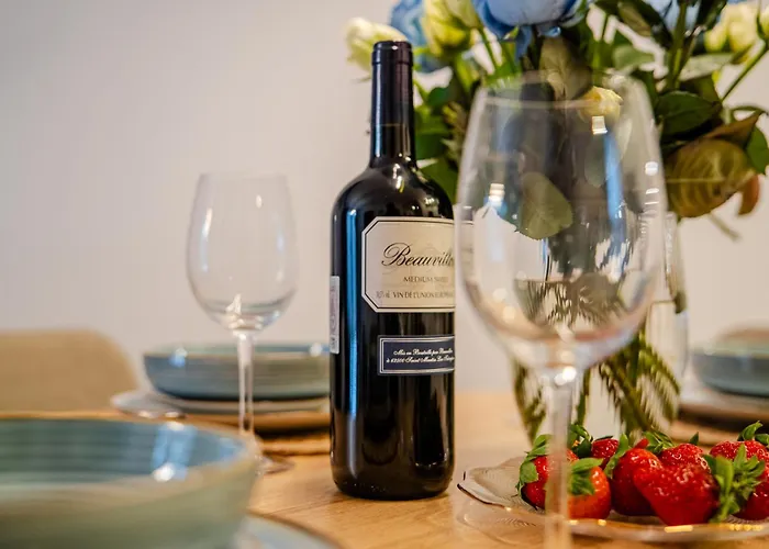 A215 - Parking Bawialnia Basen Fitnes W Cenie - Nadmorskie Tarasy - *